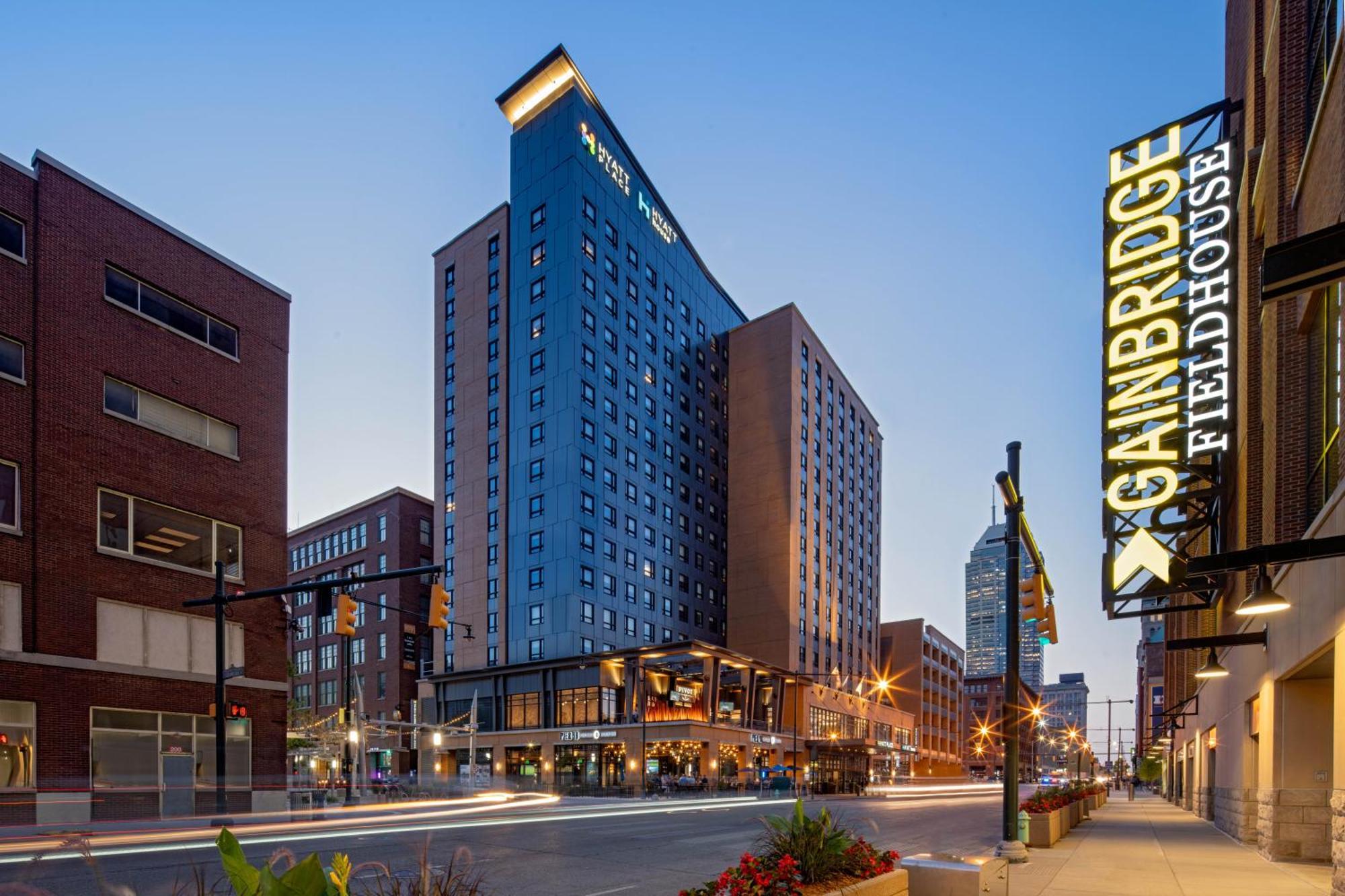 Hyatt Place Indianapolis Downtown Exterior photo